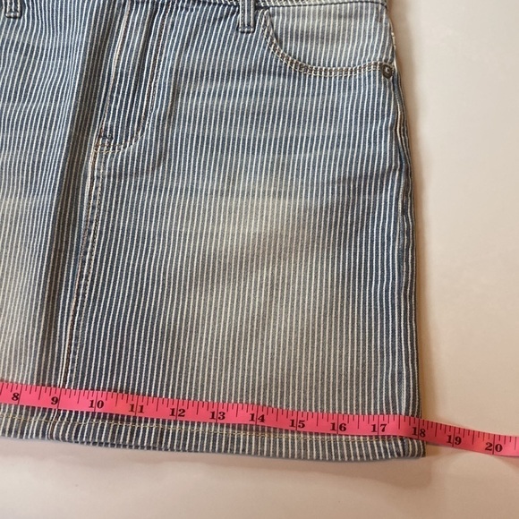 Abercrombie & Fitch New York size 4 27 Jean pin stripes short skirt 4 pockets - Picture 8 of 9